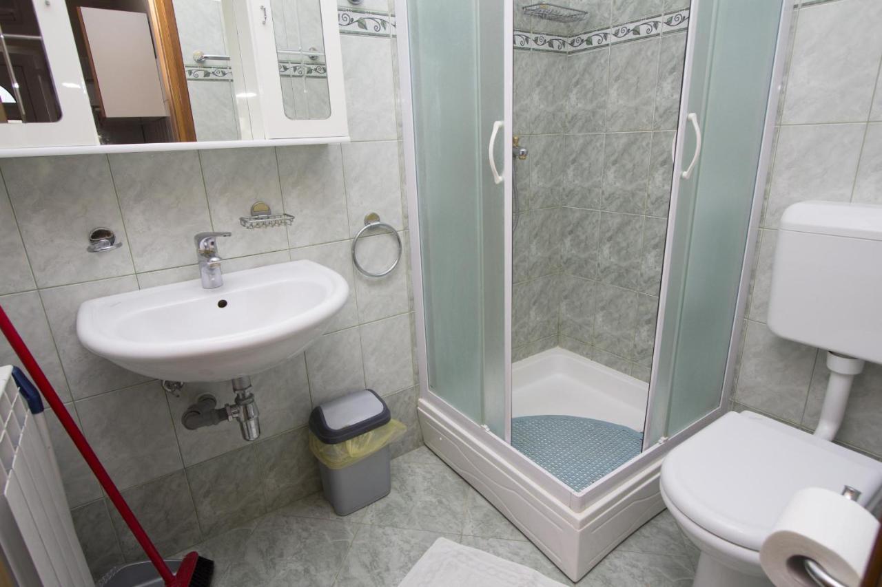 Apartments Rajci 로비니 외부 사진