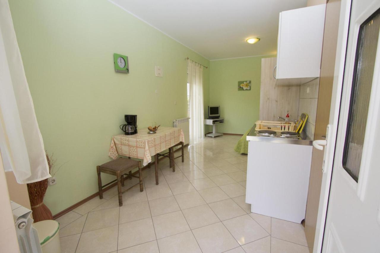 Apartments Rajci 로비니 외부 사진